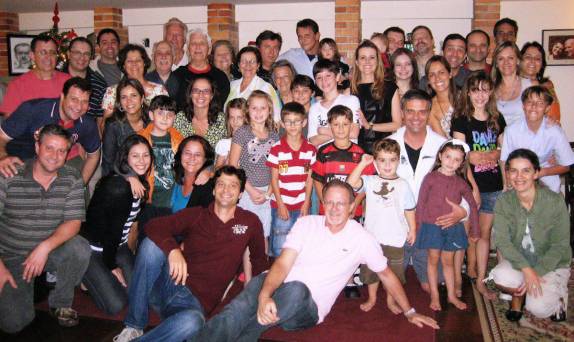 Reunião natalina da pequena família da Ana, em Curitiba, no Paraná